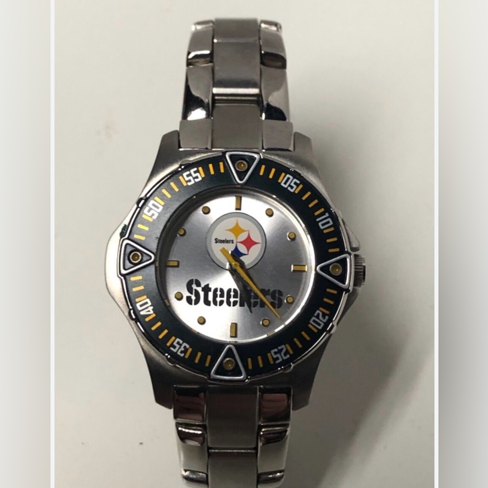 Pittsburgh Steelers men’s watch